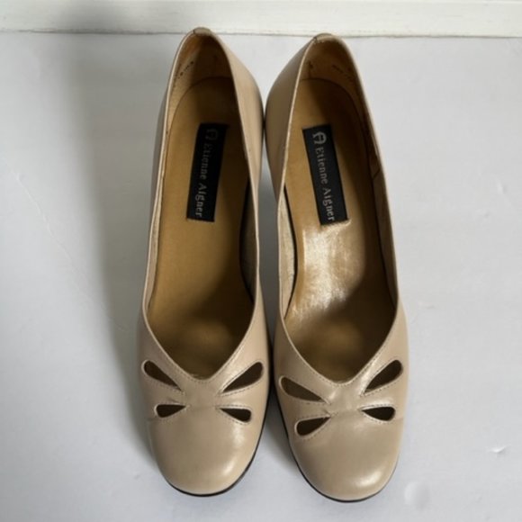 Eitenne Aginer Round Toe Calvin Heals - Picture 1 of 8